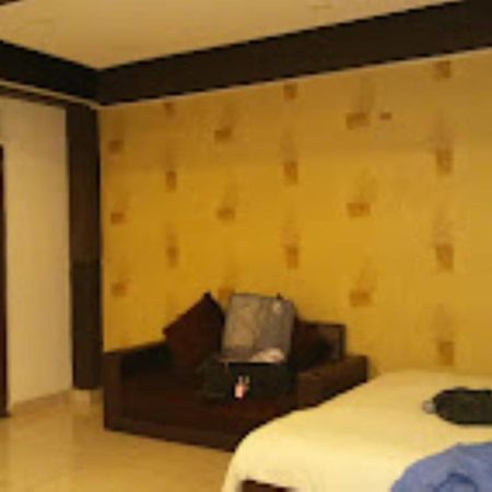 Hotel Maratha Palace,Satara Exterior foto