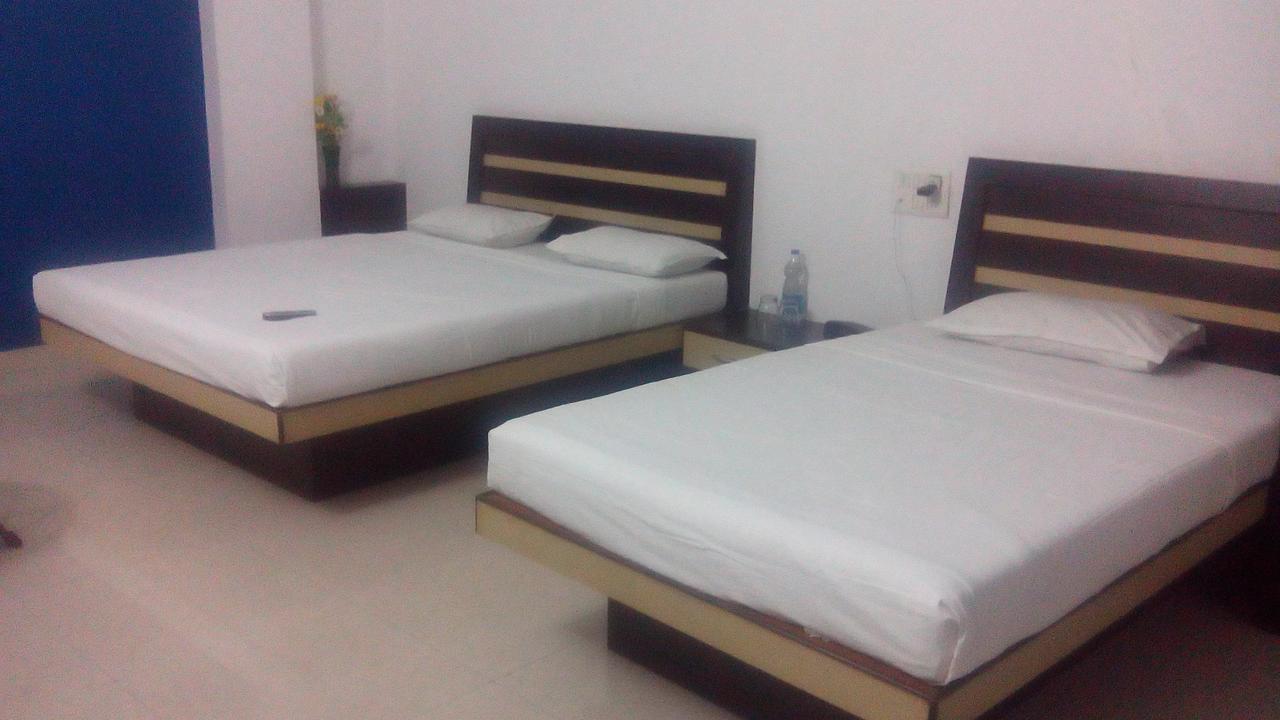 Hotel Maratha Palace,Satara Quarto foto